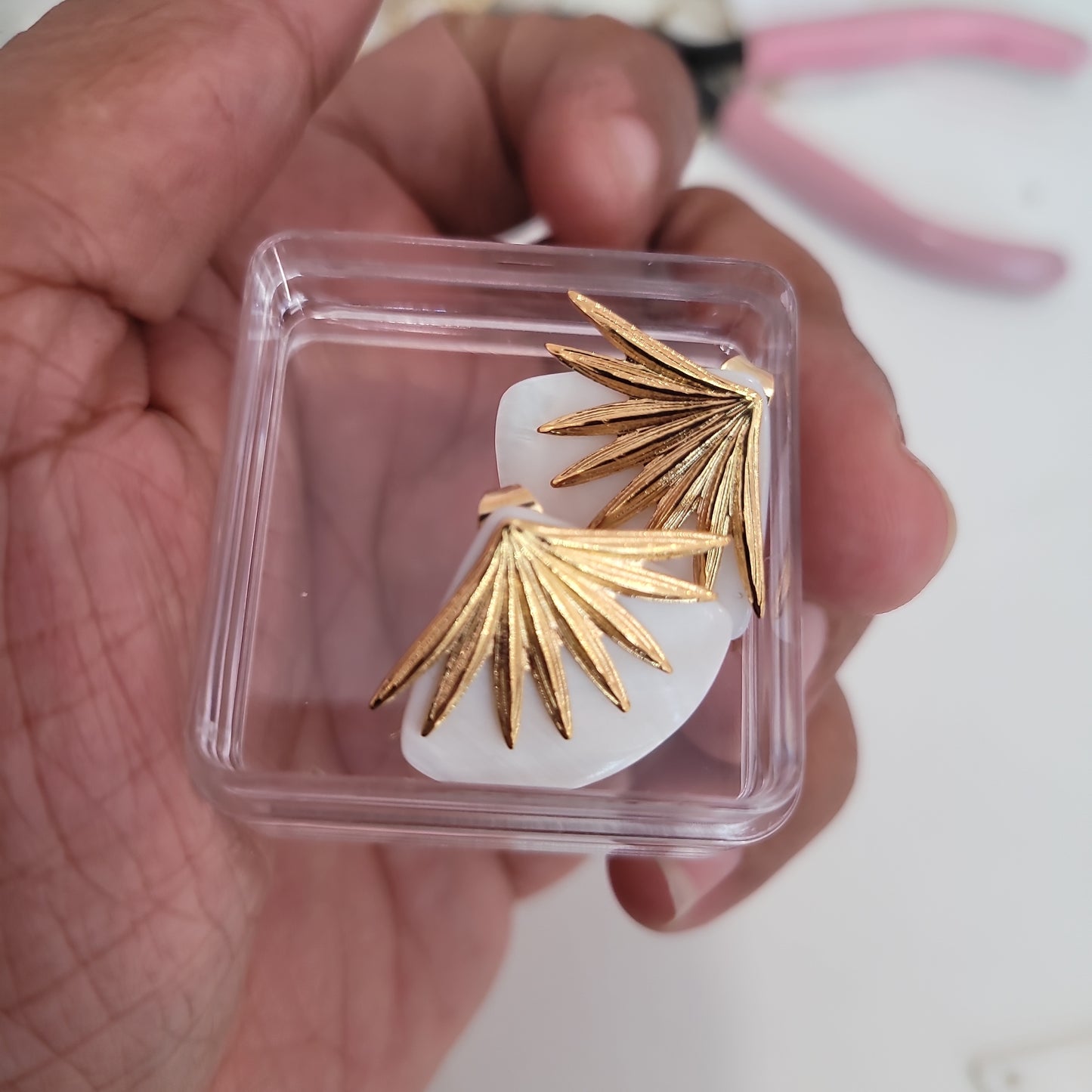 Shell studs changeable