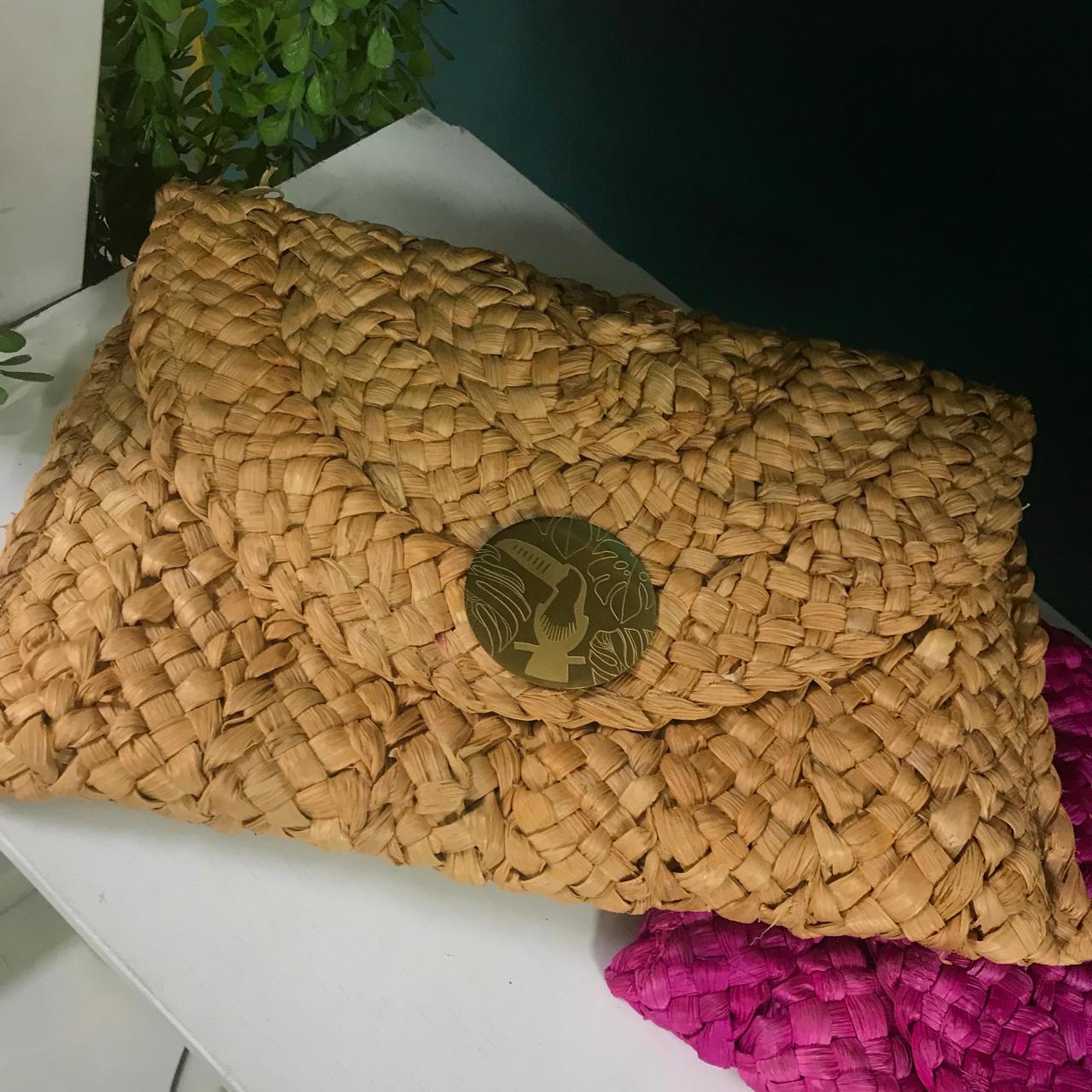 Straw envelope bag