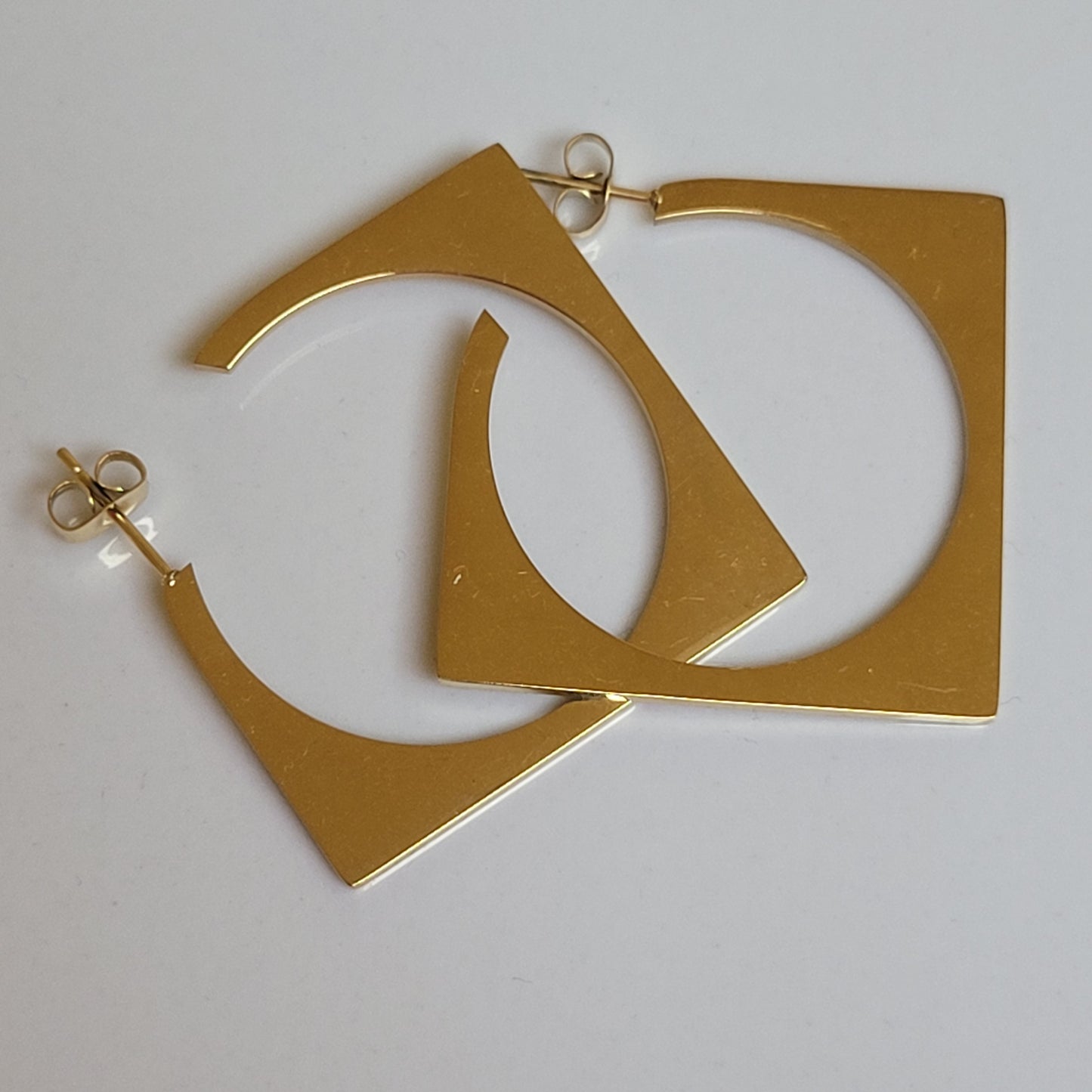 Geometric Hoops